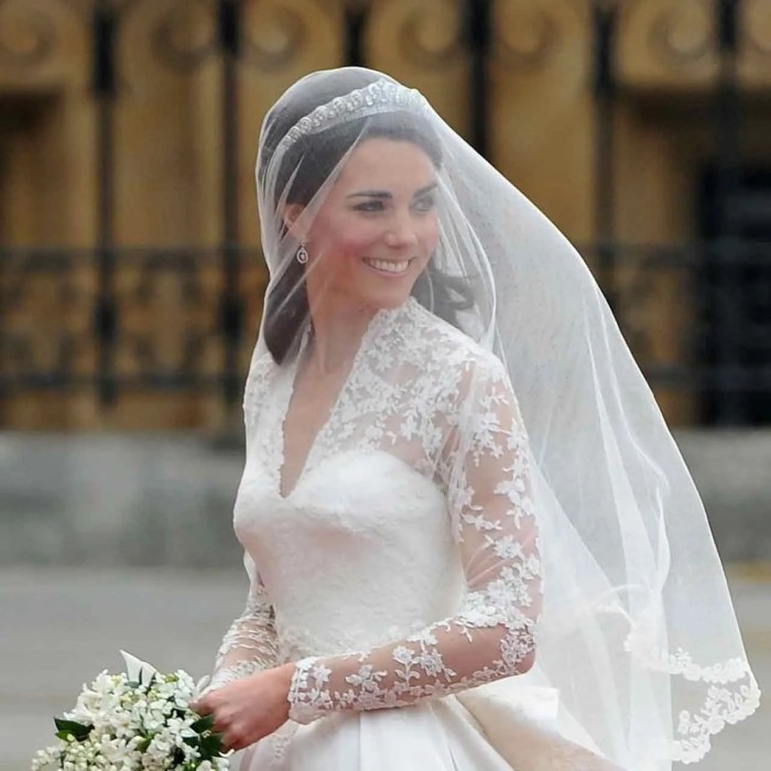 Wedding dress lace sleeve dresses long white sleeves sleeved winter gorgeous bridal most obsessed day berta tamara gruner chicwedd re