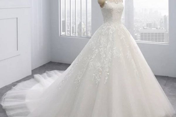 A line lace wedding dress