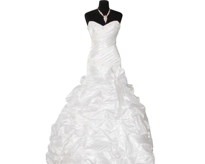 Women's wedding dress